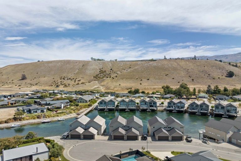 Photo of property in 4b Rahoy Close, Mount Pisa, Cromwell, 9383