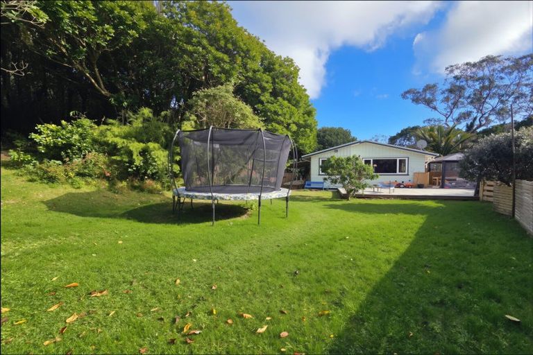 Photo of property in 73 Valley Road, Paraparaumu, 5032