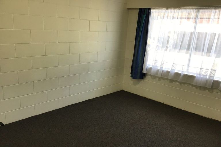 Photo of property in 2 Gorrie Road, Regent, Whangarei, 0112