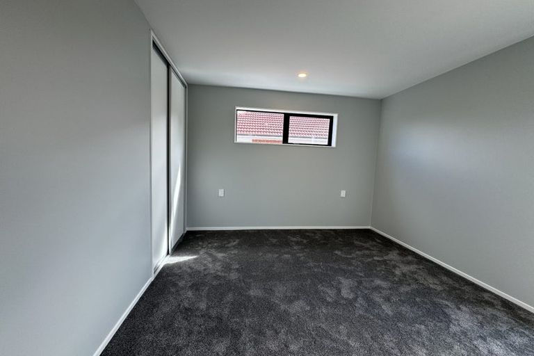 Photo of property in 2a Maunder Place, New Lynn, Auckland, 0600