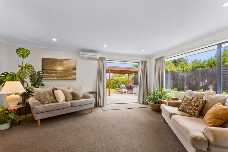 Photo of property in 8 Ngawhatu Road, Stoke, Nelson, 7011