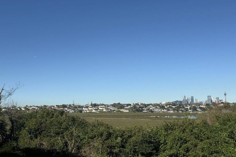 Photo of property in 43a Marsden Street, Hauraki, Auckland, 0622