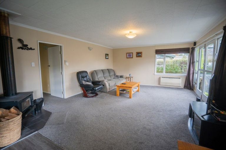 Photo of property in 18 Hamilton Avenue, Winton, 9720