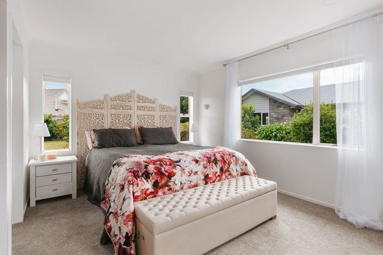 Photo of property in 5 Links View Drive, Omokoroa, 3114