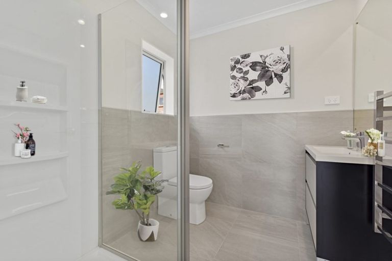 Photo of property in 7 George Mcwhirter Avenue, Massey, Auckland, 0614