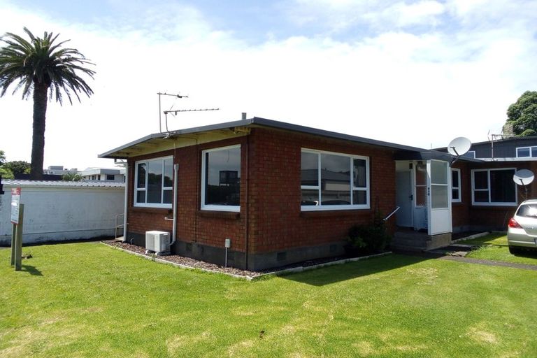 Photo of property in 378 Devon Street East, Strandon, New Plymouth, 4312