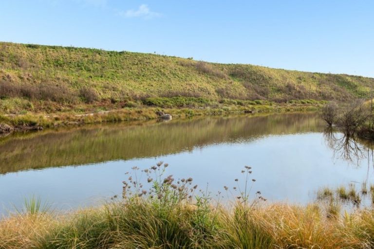 Photo of property in 86 Whakaturou Crescent, Pyes Pa, Tauranga, 3112