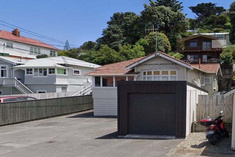 Photo of property in 34a Severn Street, Island Bay, Wellington, 6023