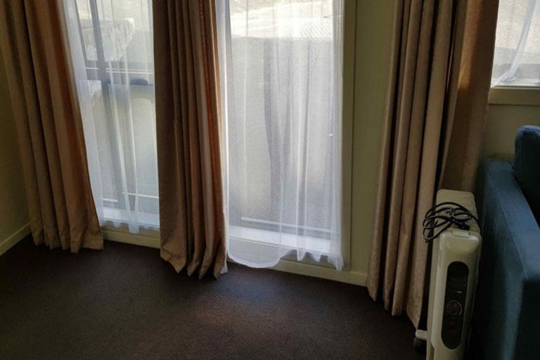 Photo of property in 8c Schnapper Rock Road, Schnapper Rock, Auckland, 0632