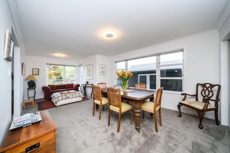 Photo of property in 33 Newcastle Street, Hokowhitu, Palmerston North, 4410
