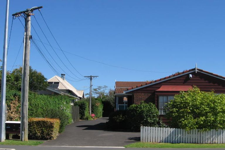 Photo of property in 1/60 Kitchener Road, Milford, Auckland, 0620