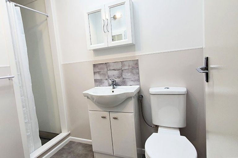 Photo of property in 72f Queen Street West, Levin, 5510