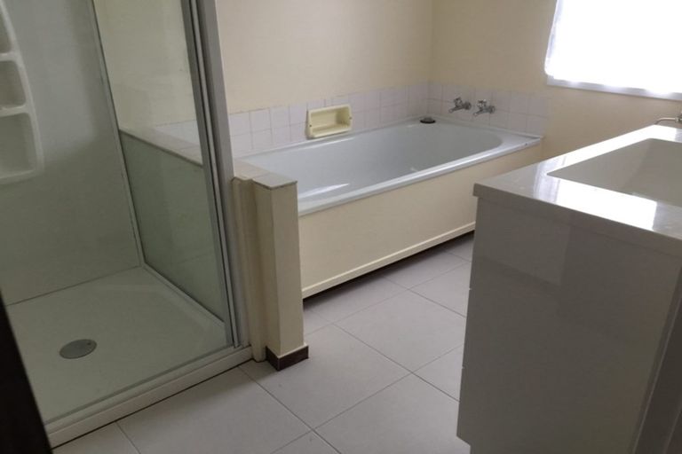 Photo of property in 13 Palomino Drive, Henderson, Auckland, 0612