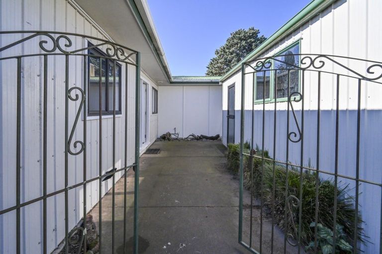 Photo of property in 1 Breadalbane Road, Havelock North, 4130
