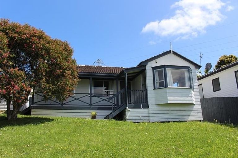 Photo of property in 52 Keegan Drive, Massey, Auckland, 0614