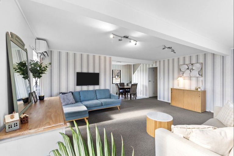 Photo of property in 34 Roberts Line, Kelvin Grove, Palmerston North, 4414