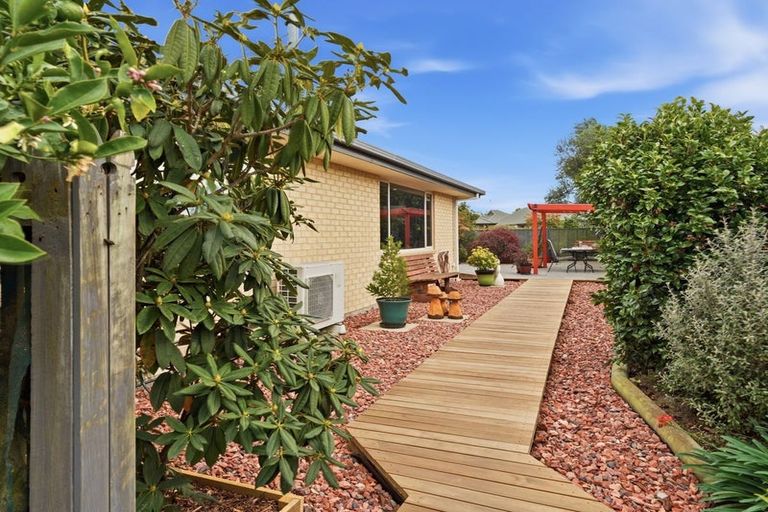 Photo of property in 4 Devon Crescent, Darfield, 7510