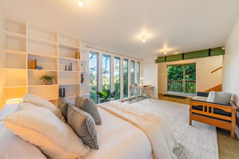 Photo of property in 100 Motuhara Road, Plimmerton, Porirua, 5026