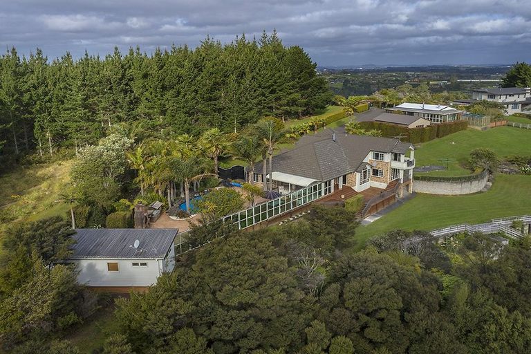 Photo of property in 54 Pinetone Road, Kumeu, 0892