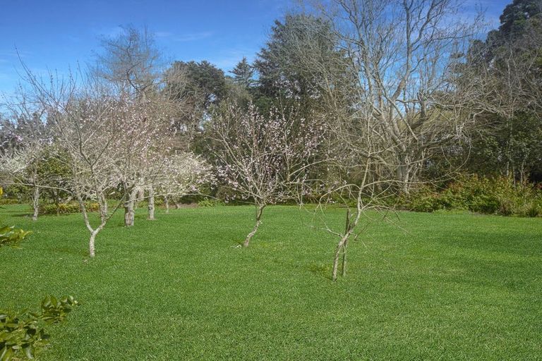 Photo of property in 72 Avenue North Road, Levin, 5510