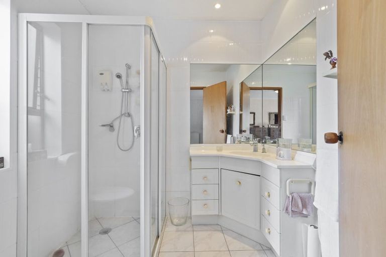 Photo of property in 1/7 Pegasus Place, Half Moon Bay, Auckland, 2012