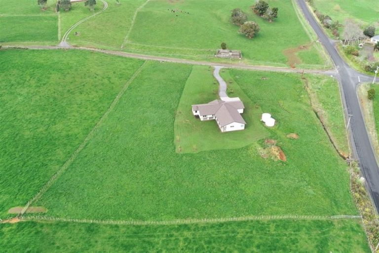 Photo of property in 3 Sands Road, Waiuku, 2681