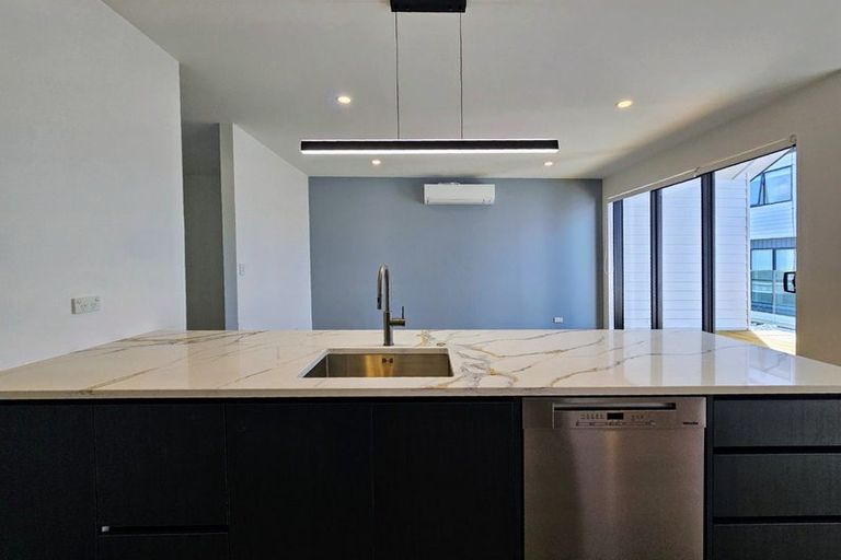 Photo of property in 25c Jandell Crescent, Bucklands Beach, Auckland, 2014