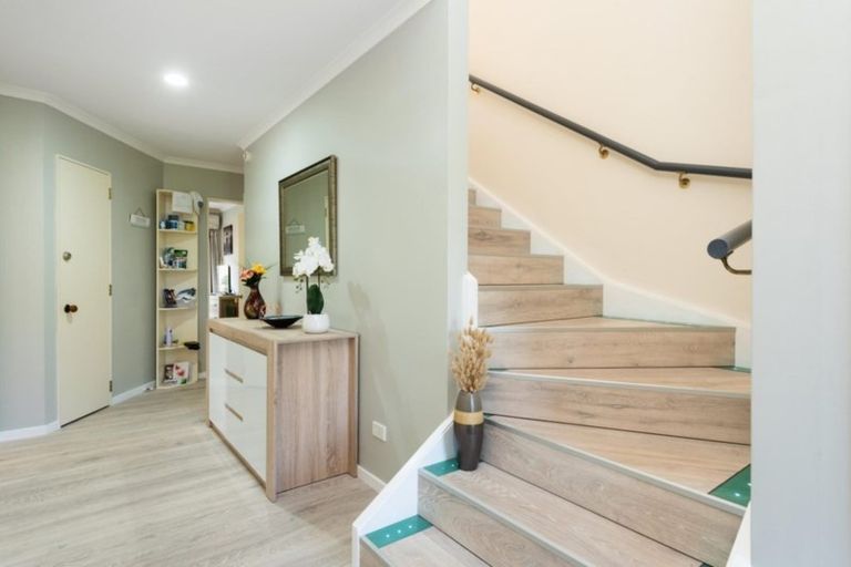 Photo of property in 26a Sunbrae Grove, Mount Maunganui, 3116