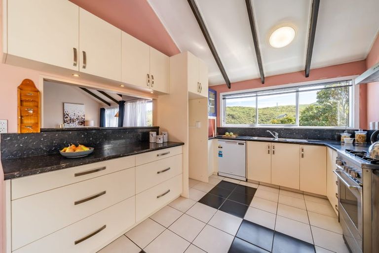 Photo of property in 6 Haast Close, Kelson, Lower Hutt, 5010