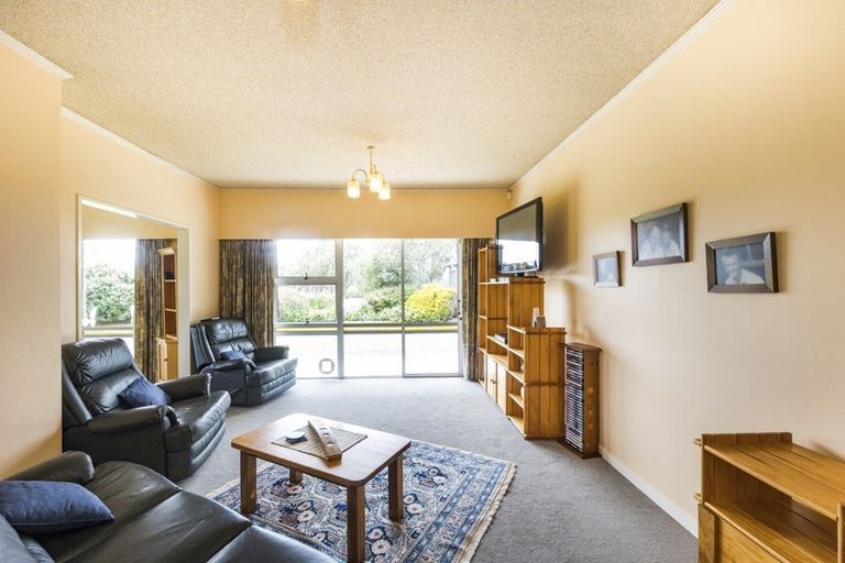 Photo of property in 422 Milson Line, Milson, Palmerston North, 4478