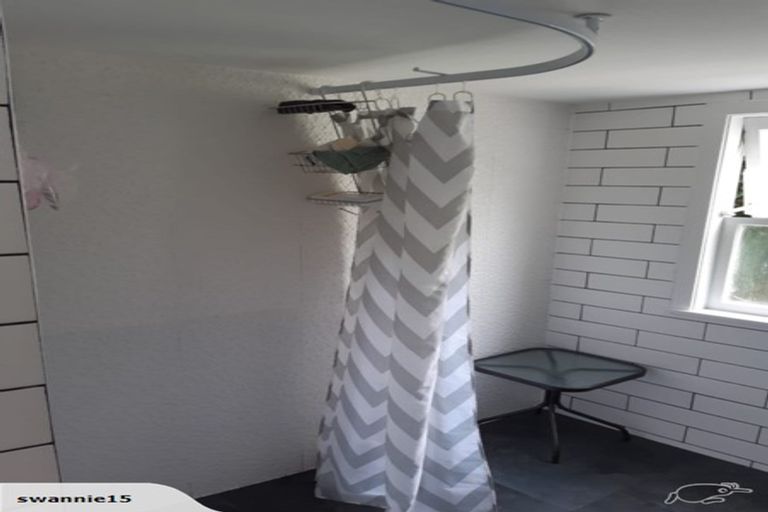 Photo of property in 188 Hutchinson Avenue, New Lynn, Auckland, 0600