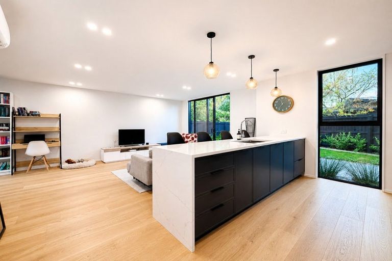 Photo of property in 3/60 Innes Road, St Albans, 8052