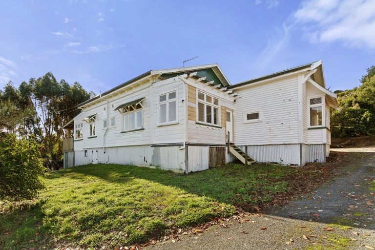 Photo of property in 8 Mount Cecil Road, Moonshine Valley, Porirua, 5381