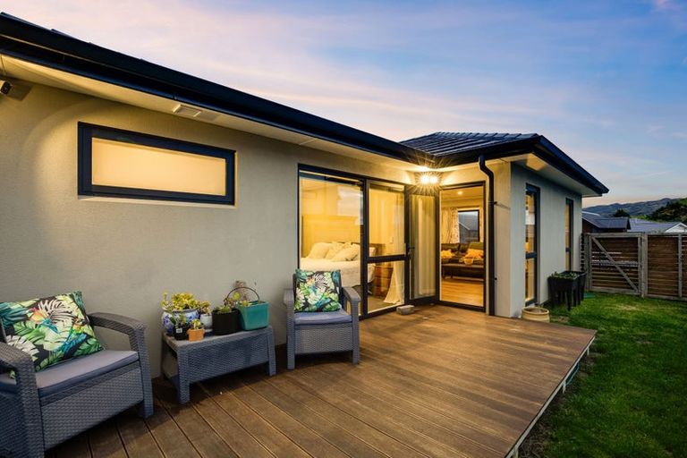 Photo of property in 24 Queen Charlotte Drive, Aotea, Porirua, 5024