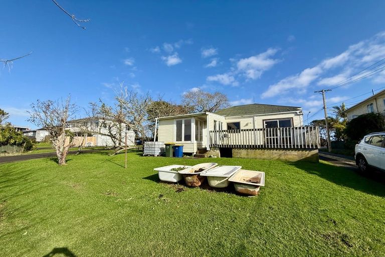 Photo of property in 137 Birkenhead Avenue, Birkenhead, Auckland, 0626