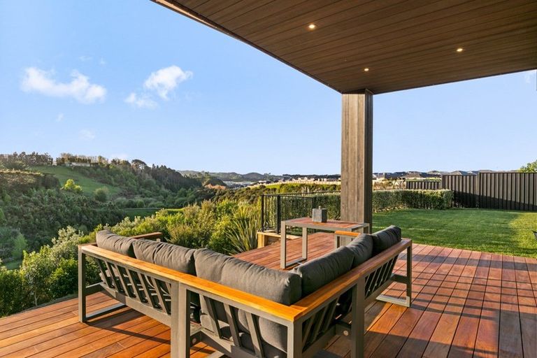 Photo of property in 9 Huria Vista, Pyes Pa, Tauranga, 3112