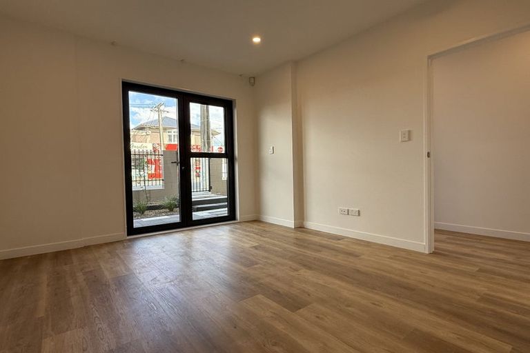 Photo of property in 106 Trafalgar Street, Waterloo, Lower Hutt, 5011