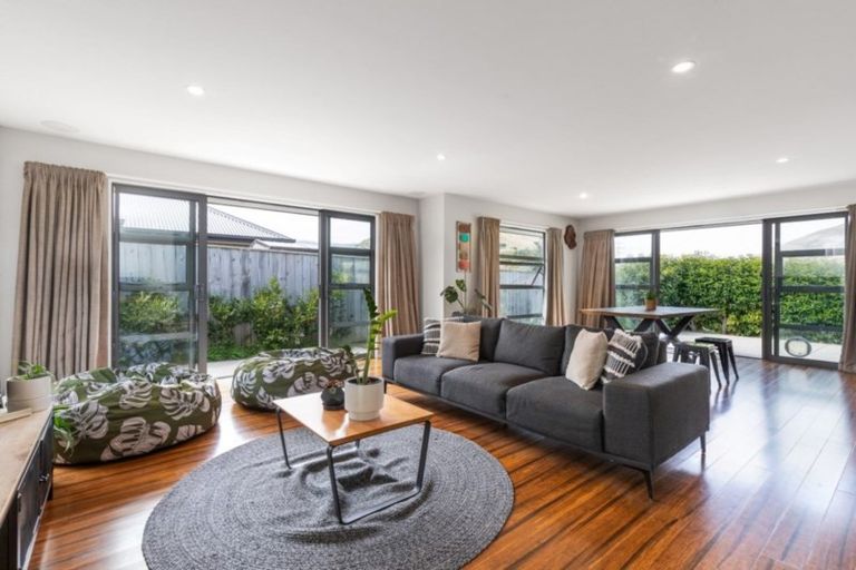 Photo of property in 15 Judge And Jury Drive, Lake Hayes, Queenstown, 9304