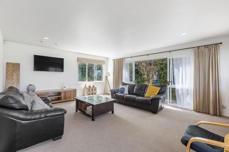 Photo of property in 21a Monyash Road, Manly, Whangaparaoa, 0930