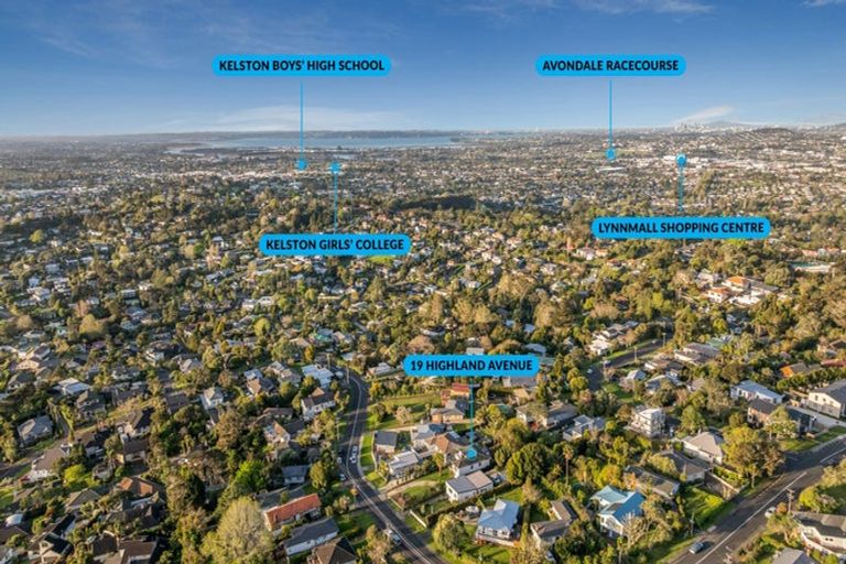 Photo of property in 19 Highland Avenue, Titirangi, Auckland, 0604