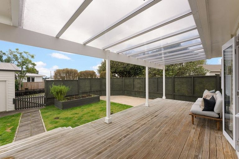 Photo of property in 3b Wheeler Place, Upper Vogeltown, New Plymouth, 4310