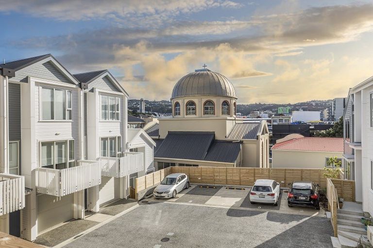 Photo of property in 30u7 Pirie Street, Mount Victoria, Wellington, 6011