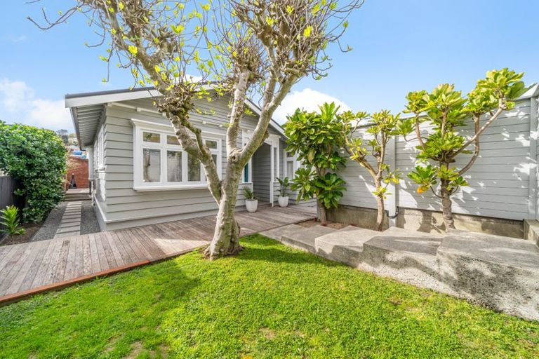 Photo of property in 10 Ruahine Street, Hataitai, Wellington, 6021