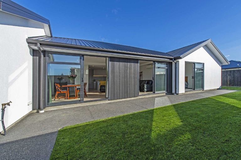 Photo of property in 11 Tulett Park Drive, Casebrook, Christchurch, 8051