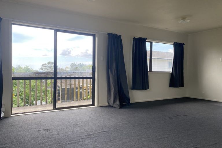 Photo of property in 18 Malmo Place, Massey, Auckland, 0614