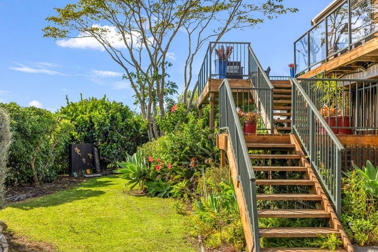 Photo of property in 18 Bay View Road, Cable Bay, 0420