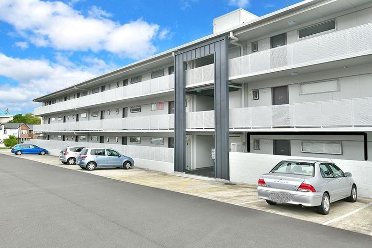 Photo of property in 117/17 Link Crescent, Stanmore Bay, Whangaparaoa, 0932