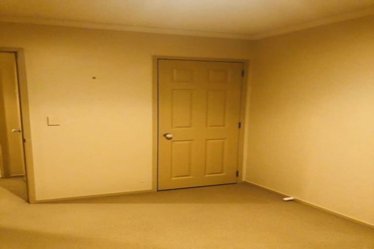 Photo of property in 17a Lesa Annis Place, Henderson, Auckland, 0612