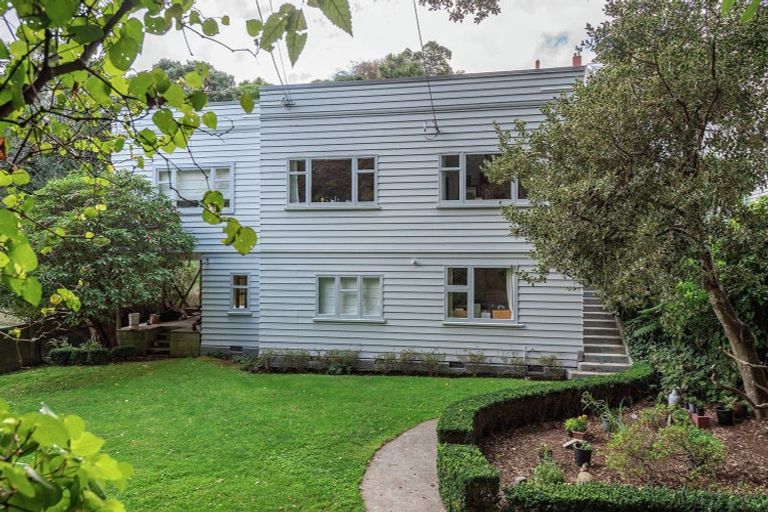 Photo of property in 4 Vennell Street, Brooklyn, Wellington, 6021