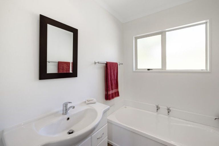 Photo of property in 14a Te Arawa Place, Welcome Bay, Tauranga, 3112